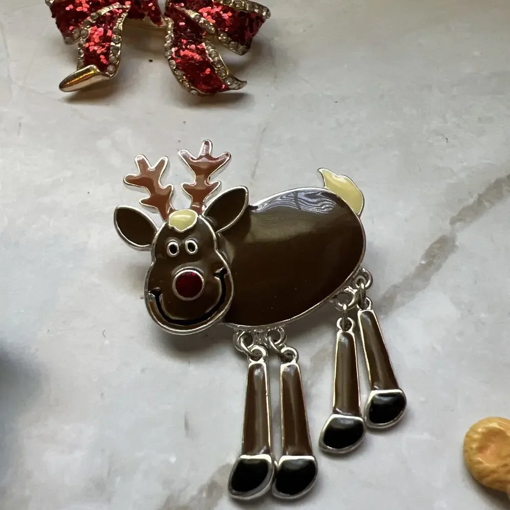 Lot Of 7 Christmas and Halloween brooches and pins preowned